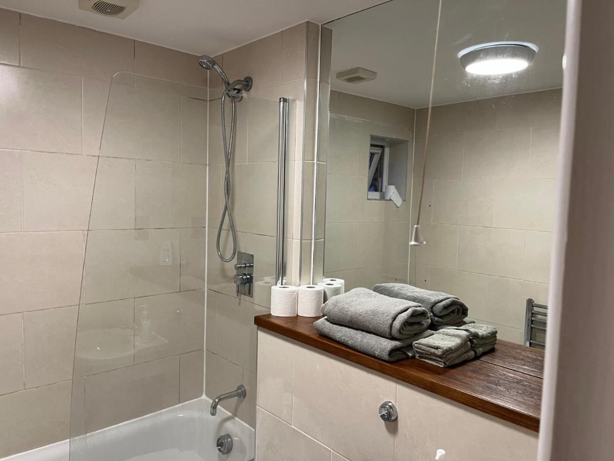 Three Bedroom House In Tooting By Star Apartments London Kültér fotó