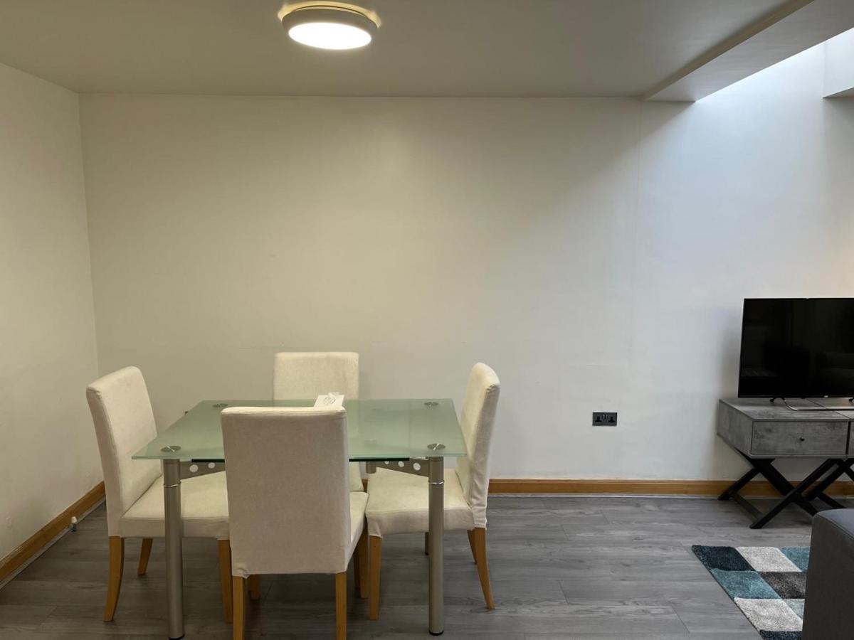 Three Bedroom House In Tooting By Star Apartments London Kültér fotó