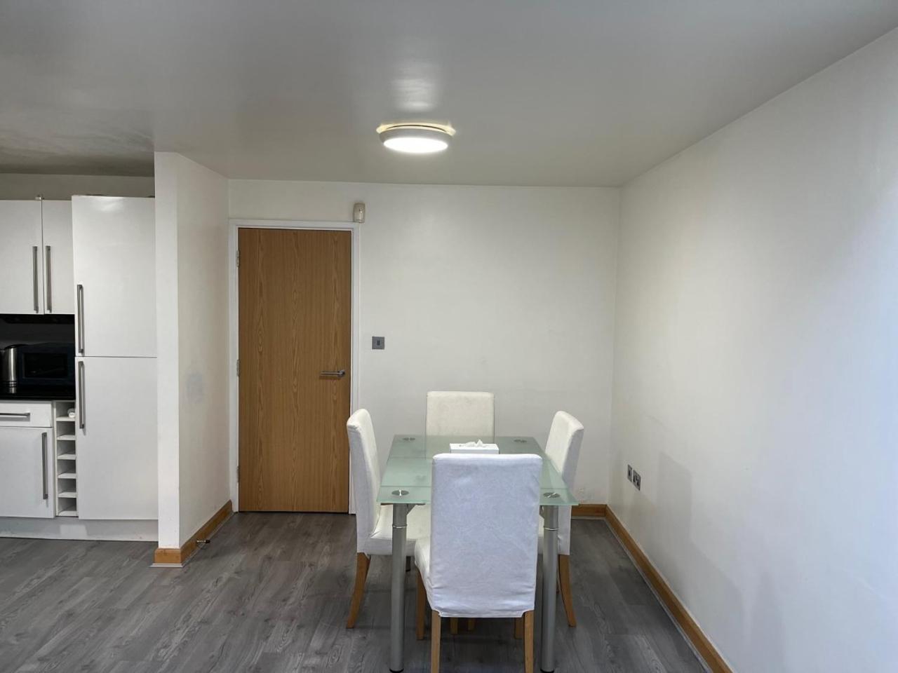 Three Bedroom House In Tooting By Star Apartments London Kültér fotó